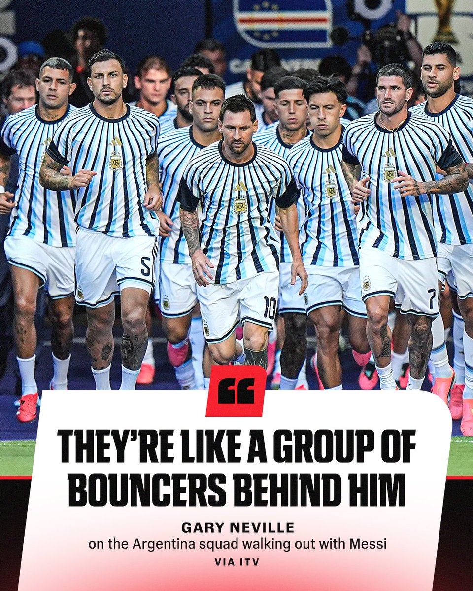 ESPNUK's tweet photo. Lionel Messi doesn't need a bodyguard when he's got his teammates 🇦🇷 https://t.co/1FJDU8GGuu