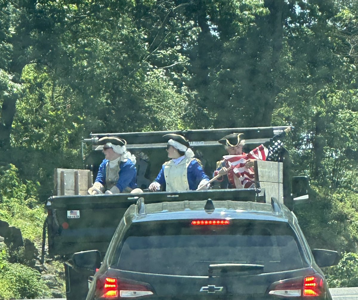 DelroyZx's tweet photo. On the way home from lunch with my family in rural SE Pennsylvania

Look at these absolute Patriots having a day 🇺🇸🇺🇸🇺🇸 https://t.co/1srAtsZO6p