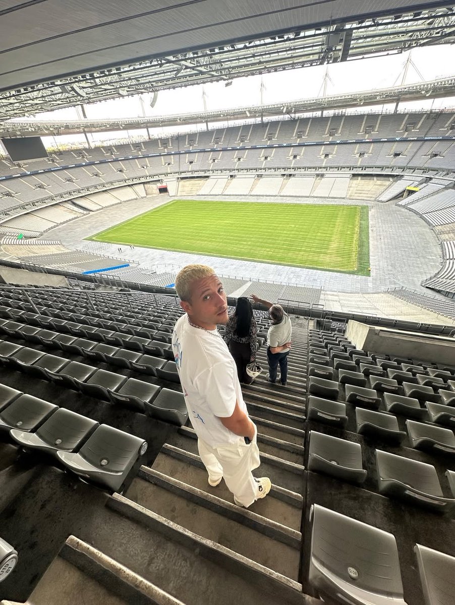 60SecondesPLK's tweet photo. 📅 Dans 2 mois, PLK se produira pour la première fois de sa carrière au Stade de France avant d’enchaîner avec une deuxième date qui réunira au total 160 000 personnes 🏟️

Ici on a très hâte 😁 https://t.co/ylCQwgc5pP