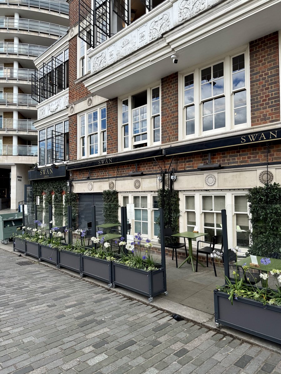 envytrend's tweet photo. #london 🇬🇧 https://t.co/hXeDGe0WYk