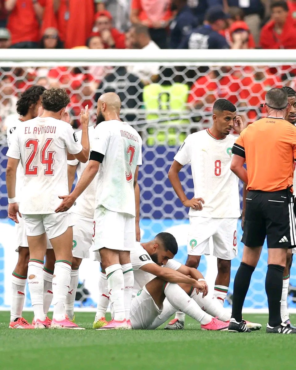 fccertain's tweet photo. 💔😔 𝑯𝒆𝒂𝒓𝒕𝒃𝒓𝒆𝒂𝒌𝒊𝒏𝒈… #Morocco hero #IsmaelSaibari had to leave the pitch after suffering hamstring injury. https://t.co/7iqAXmU2Kj