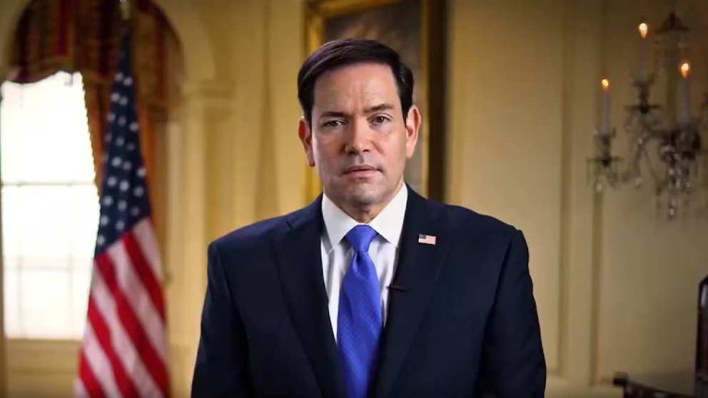 _NOALCOMUNISMO's tweet photo. 👏👏👏👏👏👏👏👏👏👏👏👏👏👏👏👏👏👏👏👏👏👏👏👏
En su mensaje por el 4 de julio, Marco Rubio reivindicó los principios de Estados Unidos: “Vida, libertad y búsqueda de la felicidad”
El jefe de la diplomacia norteamericana difundió un video a gobiernos y sedes diplomáticas aliadas bajo la etiqueta #Freedom250. El despliegue marca la agenda oficial de la Casa Blanca para conmemorar el histórico aniversario del país