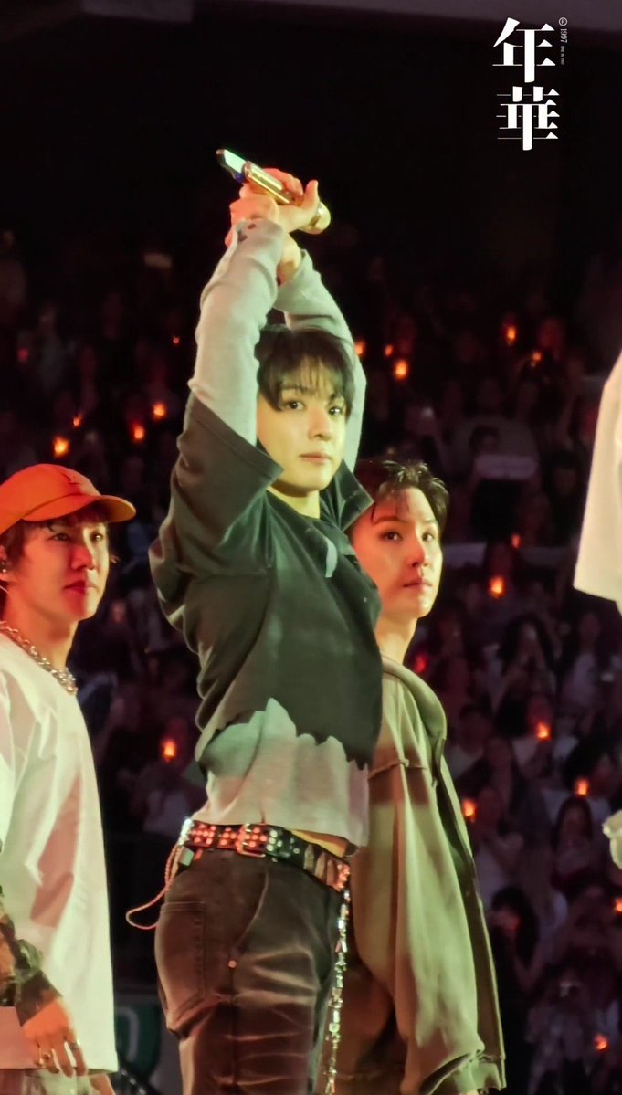 oxoxkoo's tweet photo. jungkook hizo del omegaverse algo real https://t.co/2t56WbZXDX