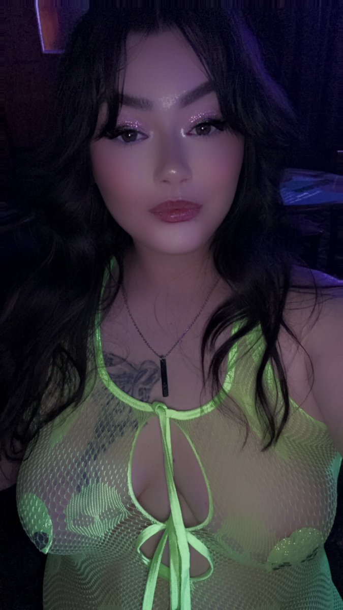 medusaafterdark's tweet photo. Come see me at the pony in Anderson Indiana tonight. 
Happy 4th 🎇🎆
Send me $200 for new outfits for tonight 

$fantasiadesso = Cashapp https://t.co/l1lSiDxOd6