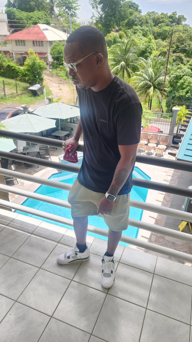 DerrtyboyFresh's tweet photo. Alive and well 👅👅🫵🏾 https://t.co/2Tl7dySmeG