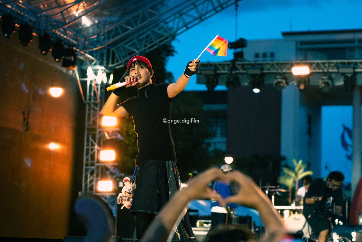 cupofcoj's tweet photo. this shot π₯Ήβ€οΈ ily @clfrnia_maki paninindigan kita ayβ
@tfpridePH #PridePH #PrideMarch #Pride2026 #OPM https://t.co/UPwc4iMOWB