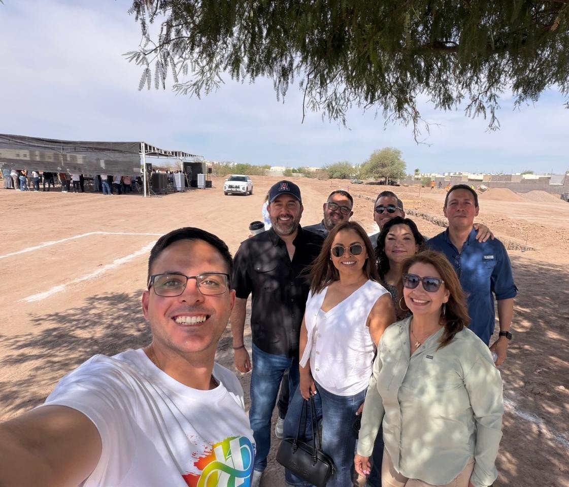 XinaEs's tweet photo. Hoy el @HermosilloGob empieza la construcción del primer Parque para niñas y niños autistas en México.

Esta es la primera etapa de la próxima Unidad de Deporte Adaptado de Hermosillo.

Para tener presente: "Las y los niños autistas crecen. La sociedad también debería hacerlo." https://t.co/FFRjkXcUmJ