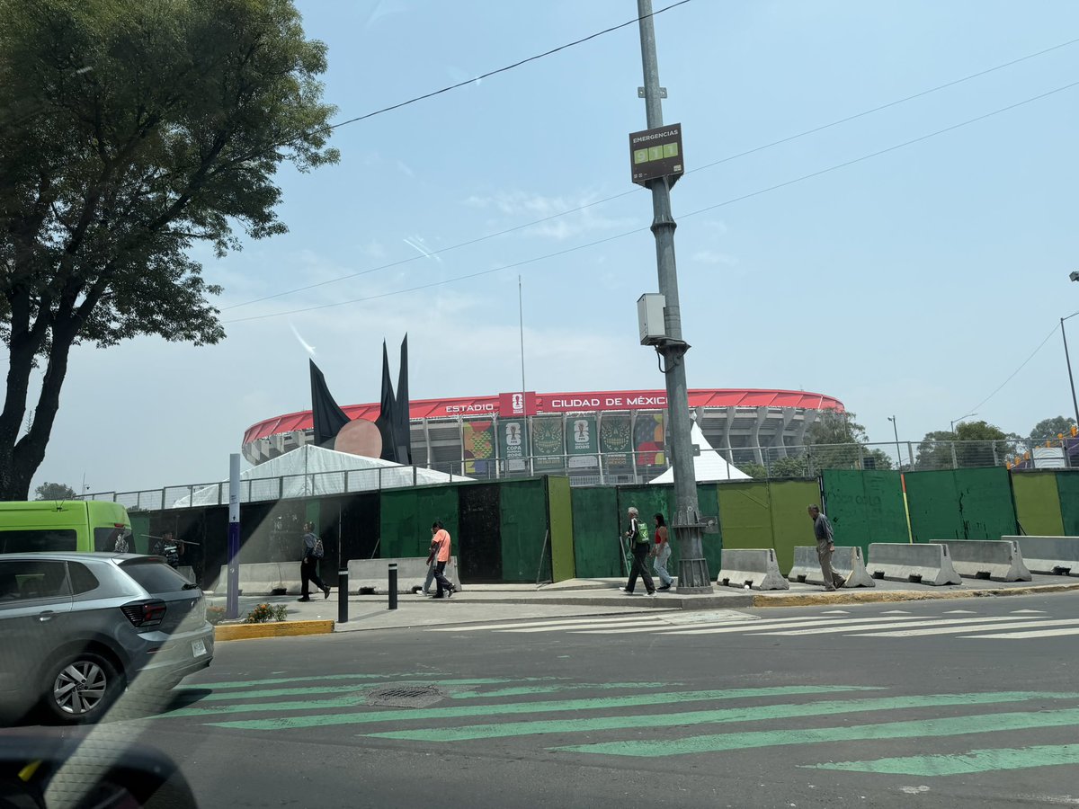 Brady_619's tweet photo. La buena vibra ya fue dejada. Vamos México 🙌 https://t.co/ZpuiOfBFxA