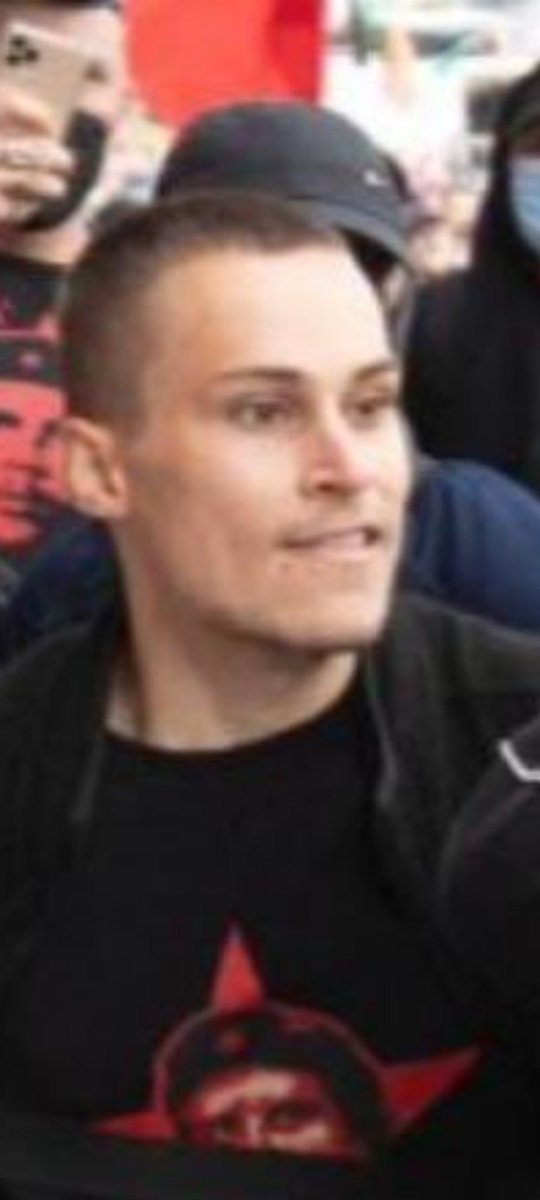 Fred8759's tweet photo. Beteiligt beim Angriff auf 2 #Apollo Journalisten mit gefährlicher Körperverletzung! 
Wer kennt diesen Linksfaschisten,Antifaterroristen!Wo hält der sich auf?
Meldung an die Polizei! https://t.co/ip4AXzJt6s