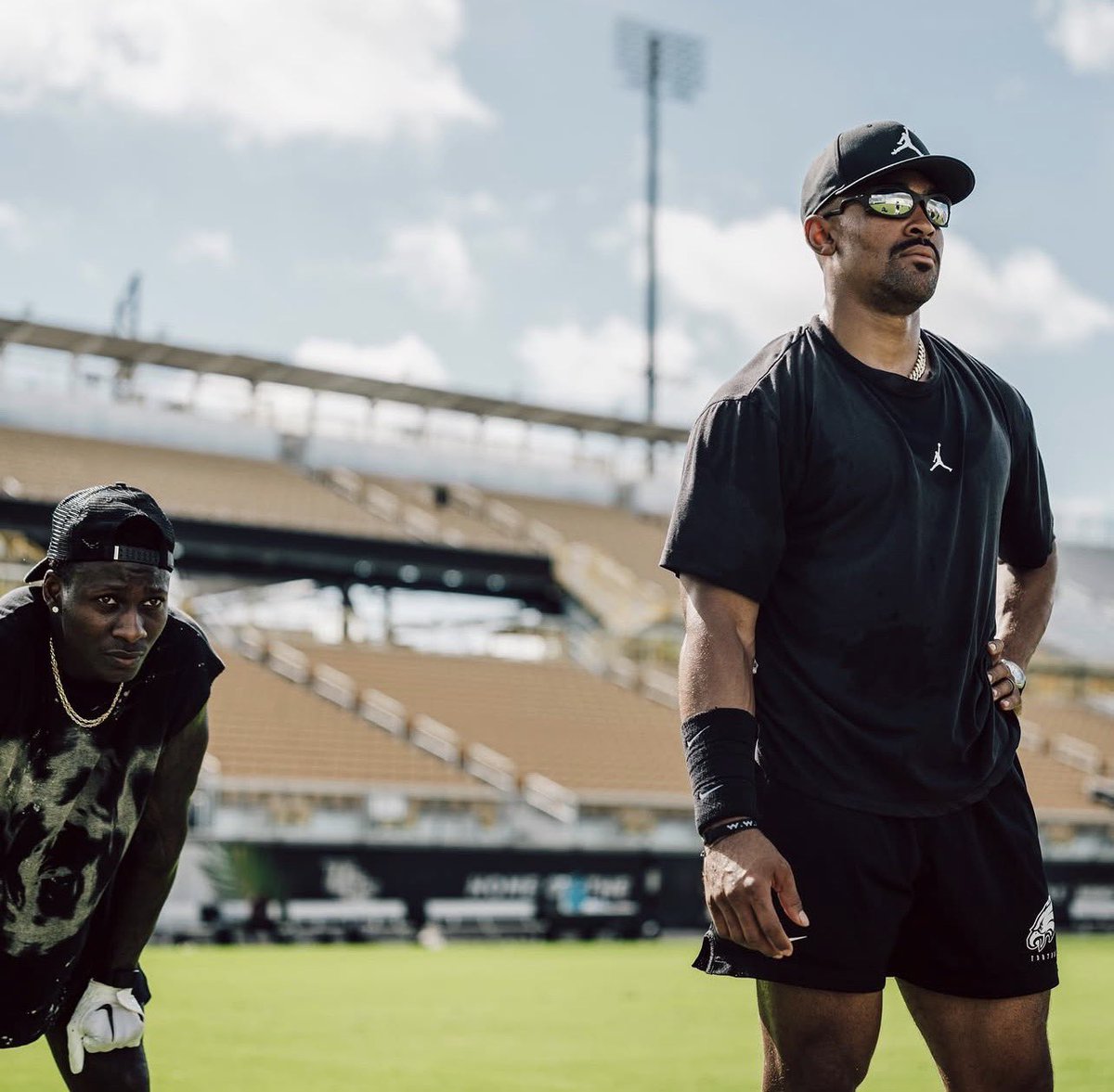 DillyPhilly215's tweet photo. Things you love to see💚🦅 

📸: primetime_jet on Instagram

#FlyEaglesFly https://t.co/sprqBp0l15