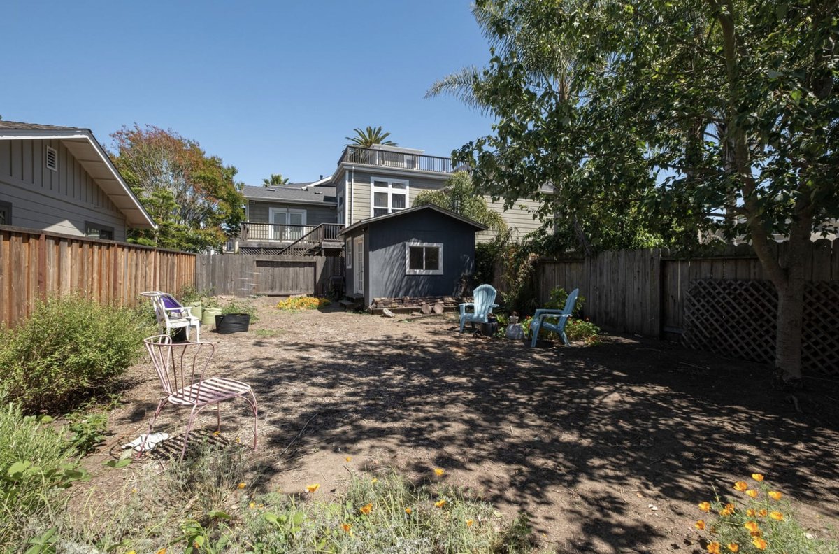 WinklerREG's tweet photo. 🏡 #WestOakland $749K 📍1032 Magnolia St 📅 Sun 2–4

🌷 #Duplex w/ income potential &amp; upside.

🍓 Vacant unit + tenant paying $2,795/mo!

🚪 https://t.co/Wg8QxfeuJO

Daniel Winkler | DRE# 01090765 | 📱510-421-4528

#WinklerREG #OpenHouse https://t.co/Jq7klmPBV6