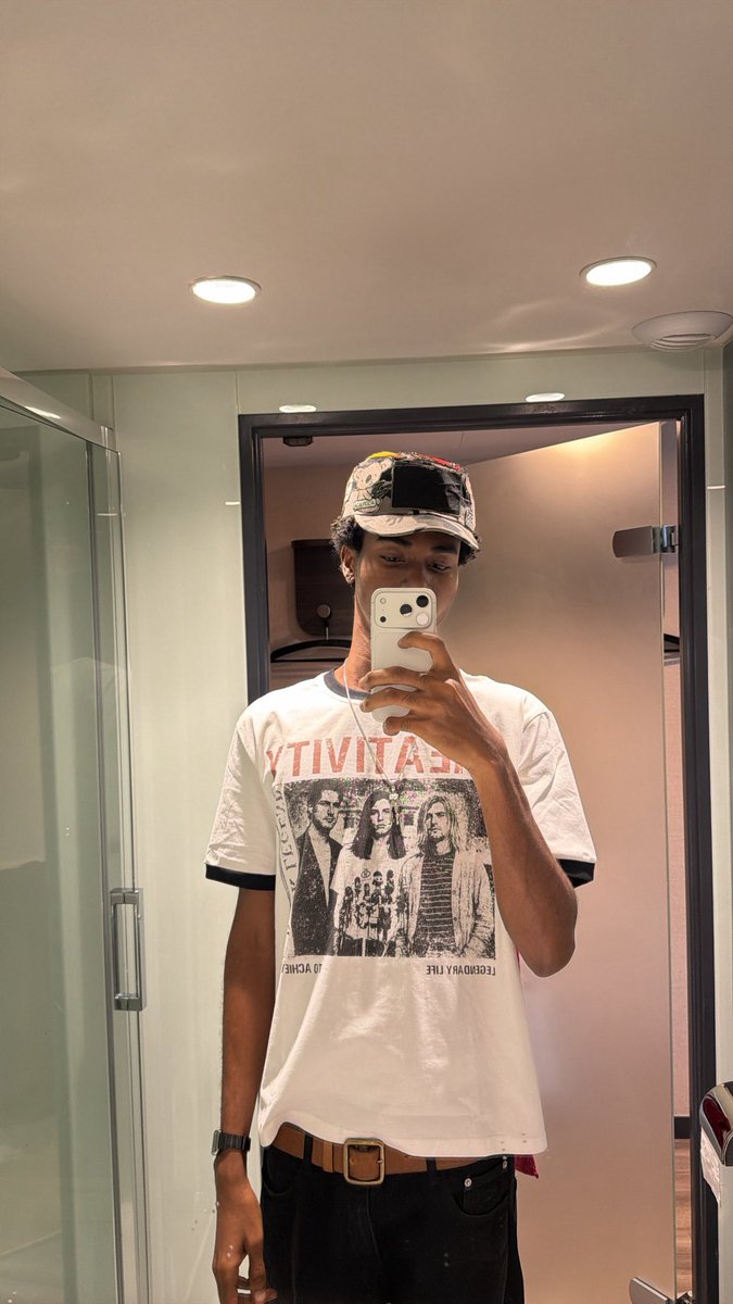 mayahszn's tweet photo. FIESTA FOREVER.❤️🦅 https://t.co/UGDEuH642w