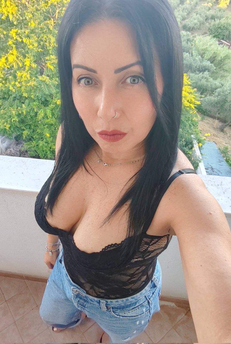 mbpvd17's tweet photo. UMIDITÀ ASSOLUTA 
Rappresenta la quantit�� reale di vapore acqueo presente in un determinato volume d'aria. 
 Si esprime solitamente in grammi per metro cubo.

Buona serata 🥰 https://t.co/6qaNKD04CP