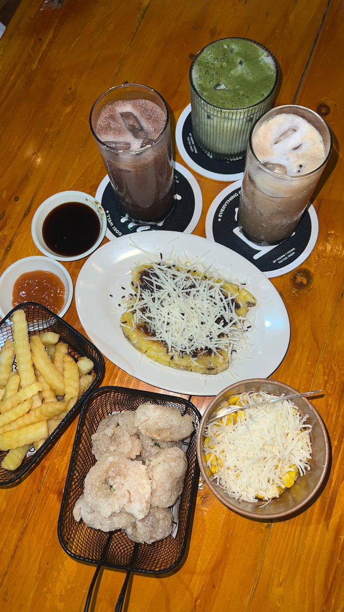 lafyral's tweet photo. nyam! https://t.co/DuMKacxEhX