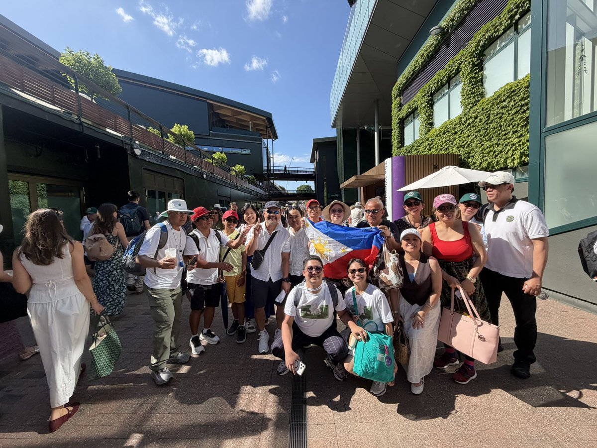 DYANCASTILLEJO's tweet photo. Filipino Pride at
Wimbledon 🇵🇭🏆🎾 https://t.co/aB5n7QSBl5