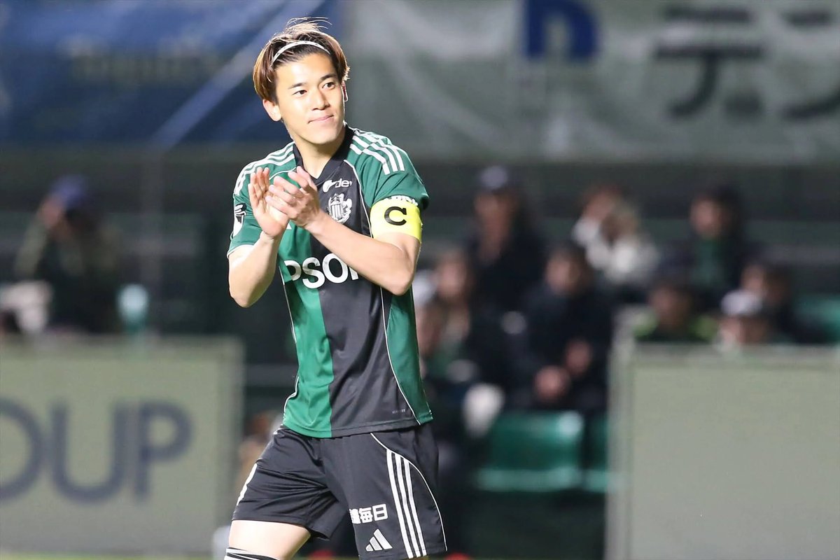 S_BellmareFR's tweet photo. 🚨 MERCATO 🚨

En provenance de Matsumoto Yamaga, le milieu défensif Yuta Fukazawa (25) nous rejoint !

Il arrive avec deux saisons de J2 avec Ehime et un tournoi J2/J3 en tant que capitaine dans son bagage.

湘南へようこそ佑太！
必ずJ1に戻ろう！💚 https://t.co/gZGlxyjYIT