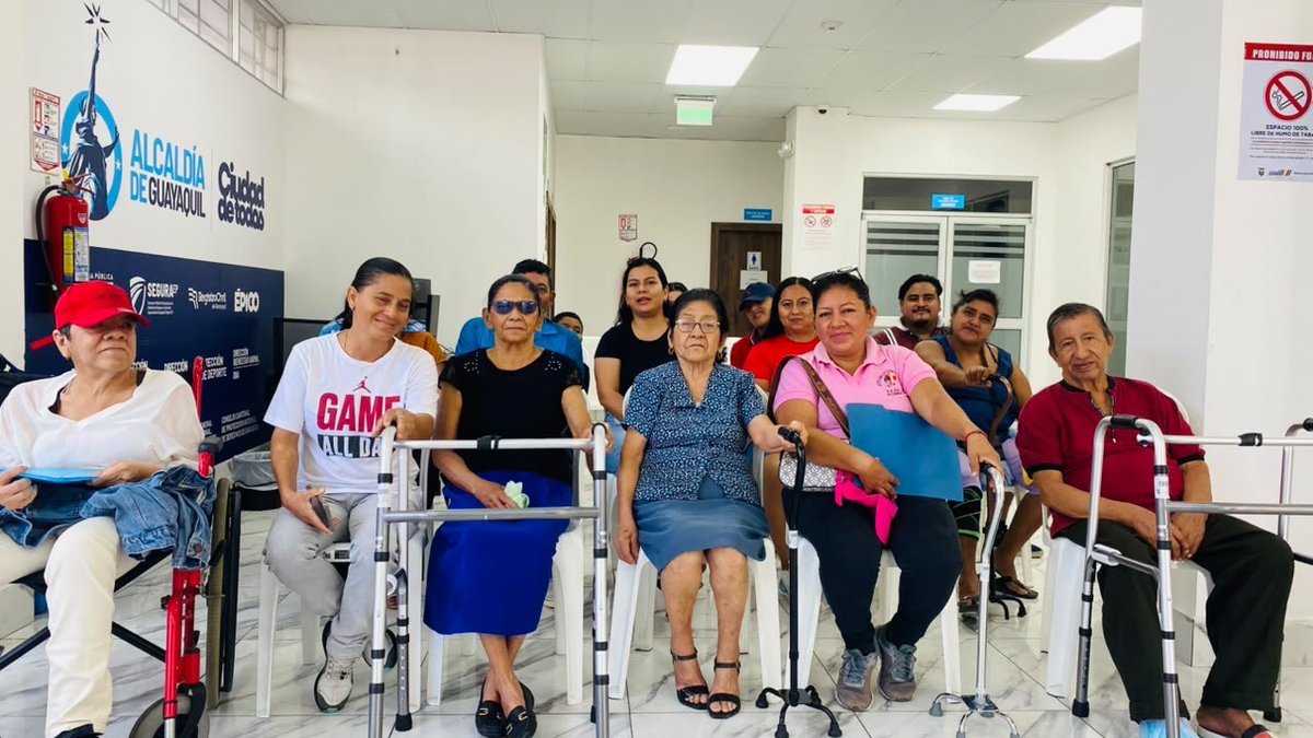 DASEAlcaldiaGye's tweet photo. Como parte del programa Esperanza Ciudadana, hoy en Casa Guayaca entregamos 47 implementos de movilidad. 💙Este es un importante respaldo para que más personas puedan desplazarse con mayor autonomía, independencia y dignidad.

@alcaldiagye 
@taticoronelf 

#AsíSeHaceGuayaquil https://t.co/bfJgwXlEy8