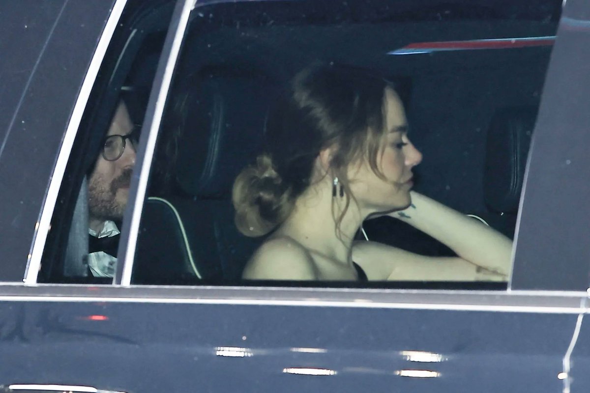 yotainment's tweet photo. #EmmaStone was spotted at #TaylorSwift and #TravisKelce’s wedding celebration. ✨ https://t.co/qtwdP0NXt4