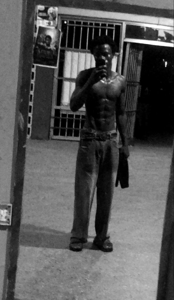 lincon0010's tweet photo. BOW 🦍 https://t.co/I52JcOqAaR