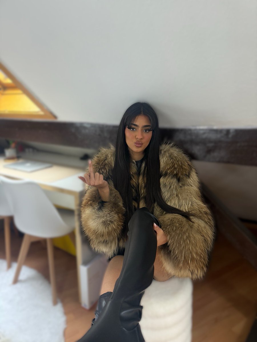 Serve_Your_God's tweet photo. Let's be clear 

Your life is now under My command
 
Your money and your time are Mine to control 💸🕐

The man you were is gone 💀

In his place is a devotee, whose only purpose is to provide and obey 🛐

You don't get a say anymore ❌️
You get the privilege of serving Me ✅ https://t.co/dwKsvTb6Kv