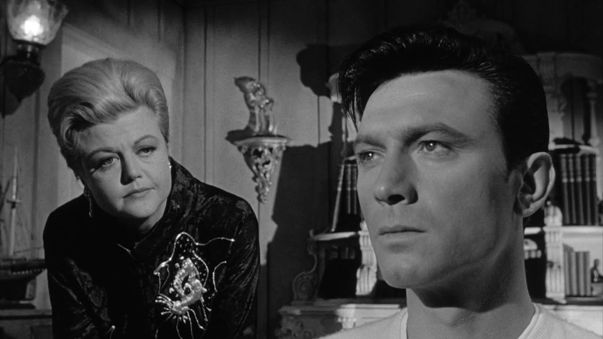 sonyashea3's tweet photo. my favorite movies about america https://t.co/41wp46Ep4Z