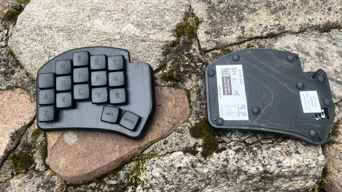 FalbaTech's tweet photo. Meet #ZYRA #Wireless. 34 keys. #Kailh Choc Low Profile. Handcrafted black bamboo. Powered by ZMK Studio. #FalbaTech #code #keyboard #keeb #keeb_pd #ferris #py #coder #minimalist https://t.co/piFv4yTmFJ