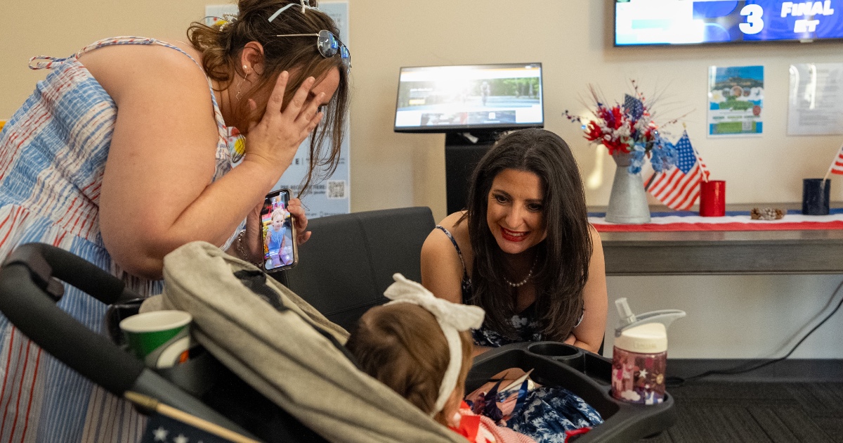 HCPrecinct4's tweet photo. What a way to celebrate America's 250th birthday!  
Thank you to everyone who joined us for an evening of music and family fun at the Weekley Community Center. It was wonderful to come together and celebrate this historic milestone with residents from across Harris County.  
#HCPrecinct4 #America250