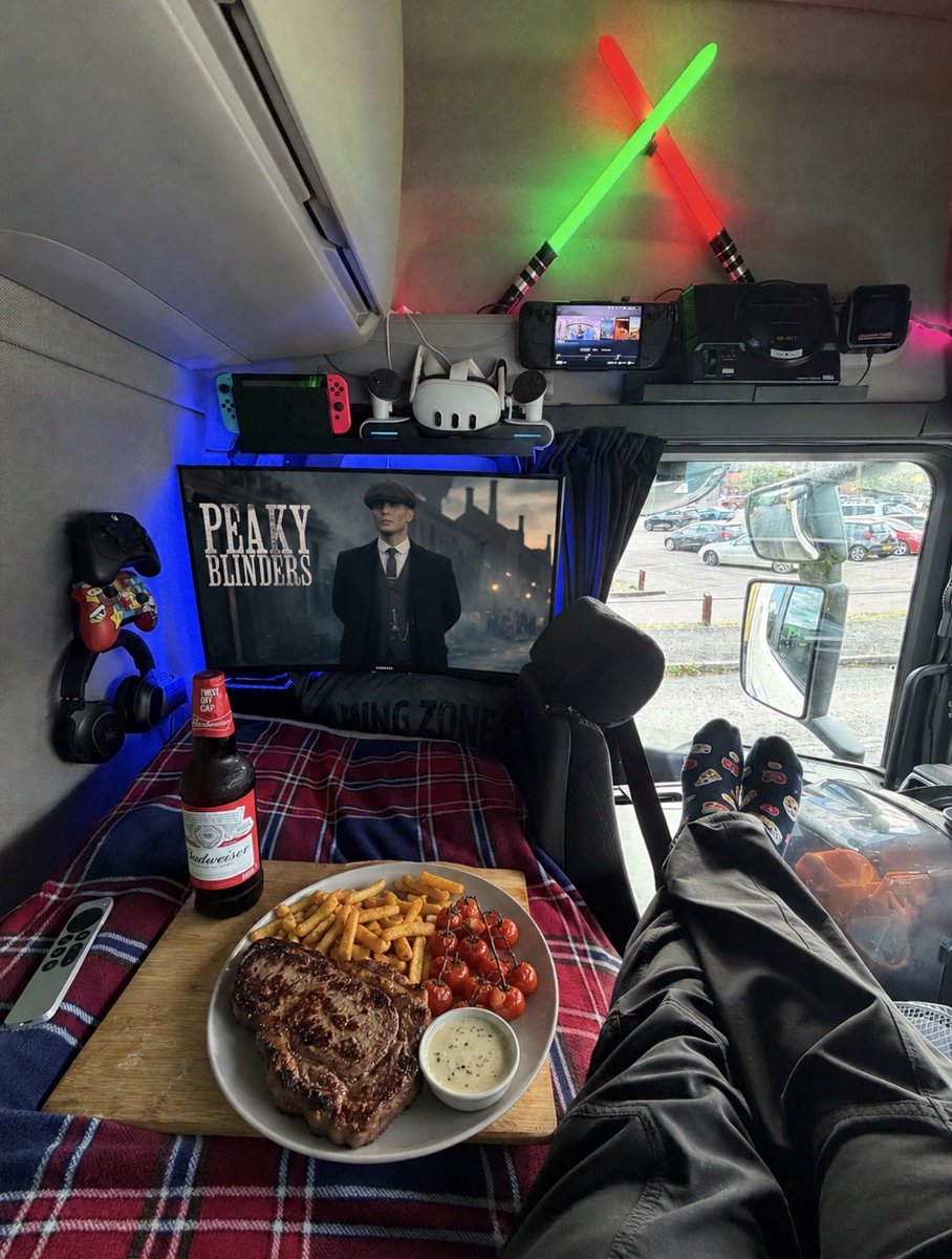 Trucker Liam tweet media