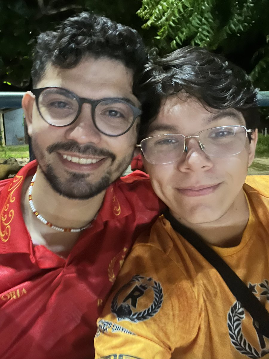 popplipp's tweet photo. Estou quase completando um mês (falta 1 sem.) com esse homem incrível que encontrei em momentos difíceis, sou muito gratificado por sua forma de amar 🤍 https://t.co/CYyox9mz74