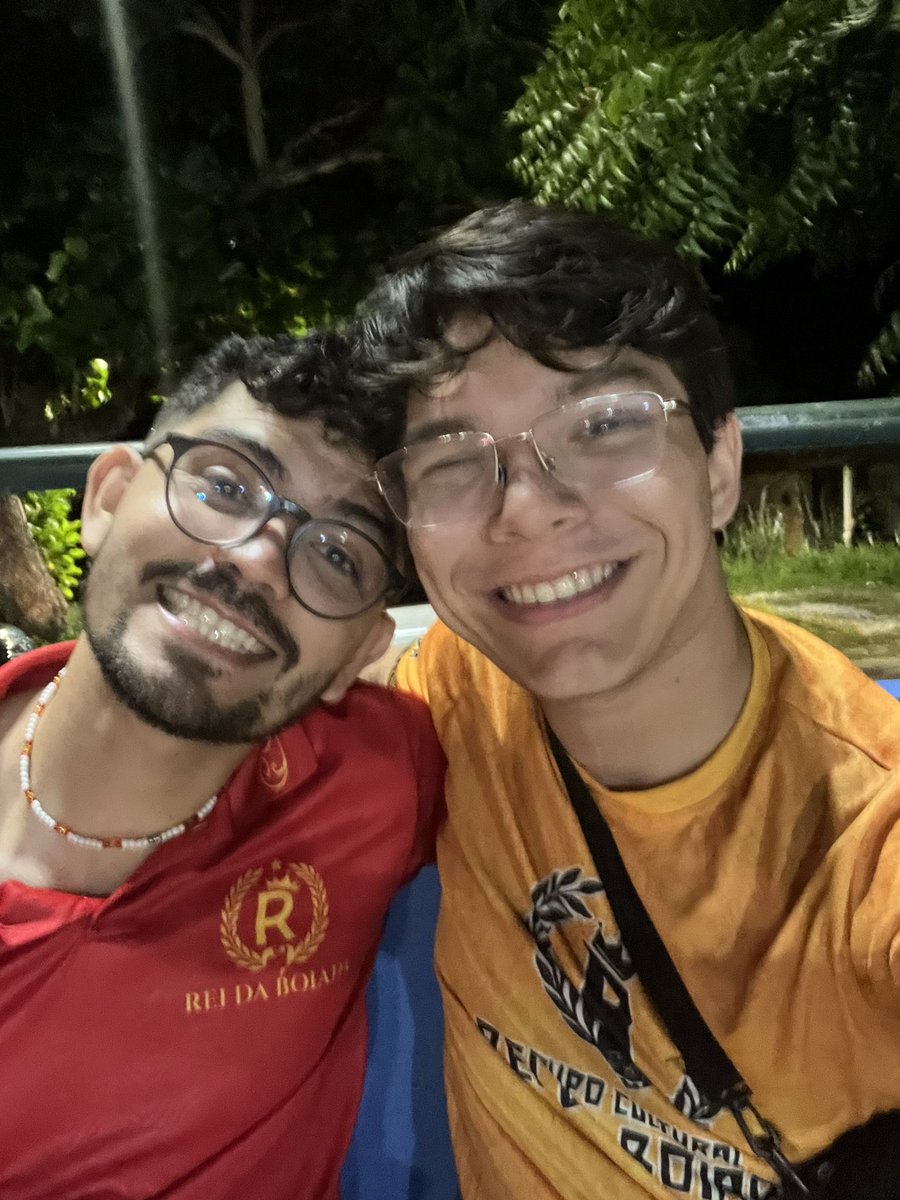 popplipp's tweet photo. Estou quase completando um mês (falta 1 sem.) com esse homem incrível que encontrei em momentos difíceis, sou muito gratificado por sua forma de amar 🤍 https://t.co/CYyox9mz74