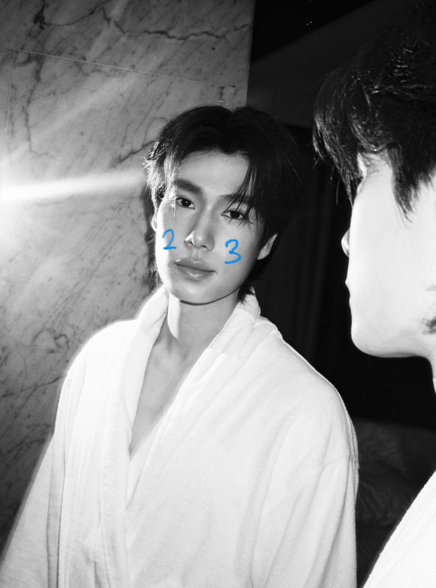 seasofverses's tweet photo. Selamat ulang tahun, untuk kamu yang selalu kuanggap mulia. 

OUR STAR PHUWIN 23rd
#23rdHoneyThePHUWINDay https://t.co/PFL5THHVWo