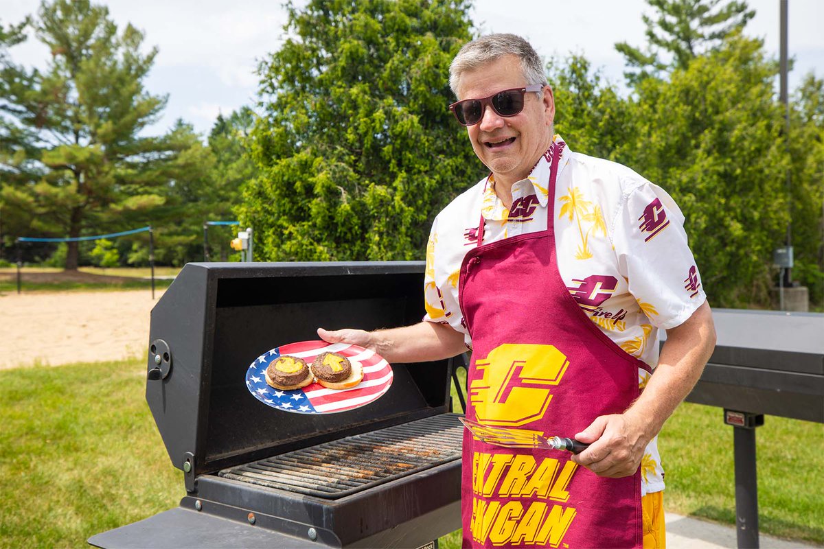 CMUniversity's tweet photo. Wishing everyone a happy 4th! https://t.co/R3BQzh4hoo