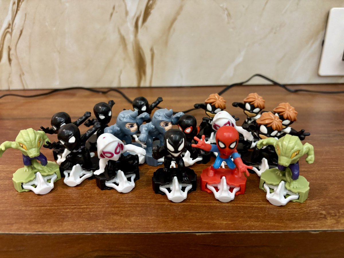 yeppAniket's tweet photo. Went overboard but finally got both venom and spidy 😭🙏

@kinderus #kinderjoy https://t.co/EDa9FIsny4
