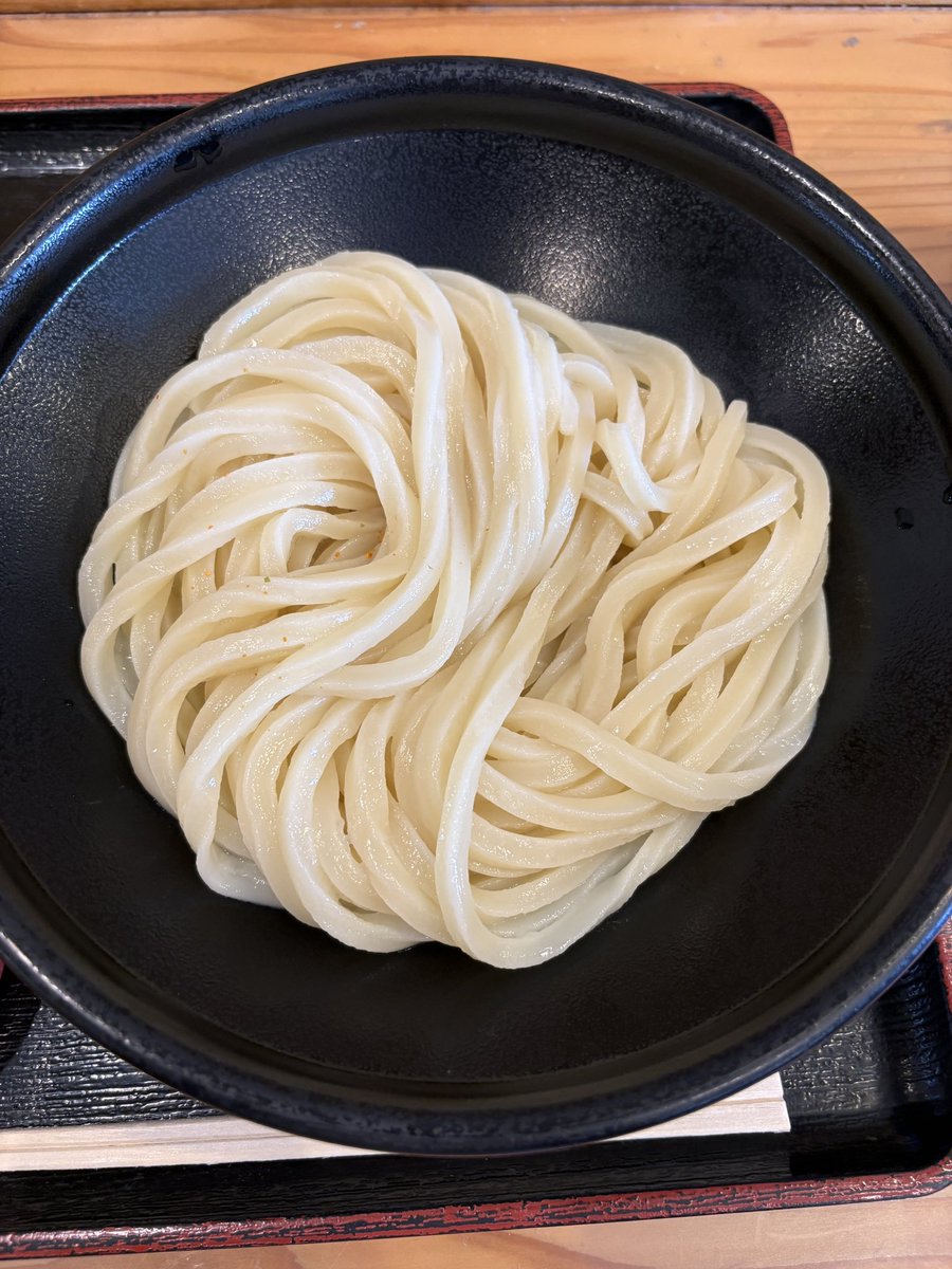 19sx_b's tweet photo. 都幾の丘高柳屋できのこ汁うどんときんぴらごぼうを https://t.co/DDRUebwZSF