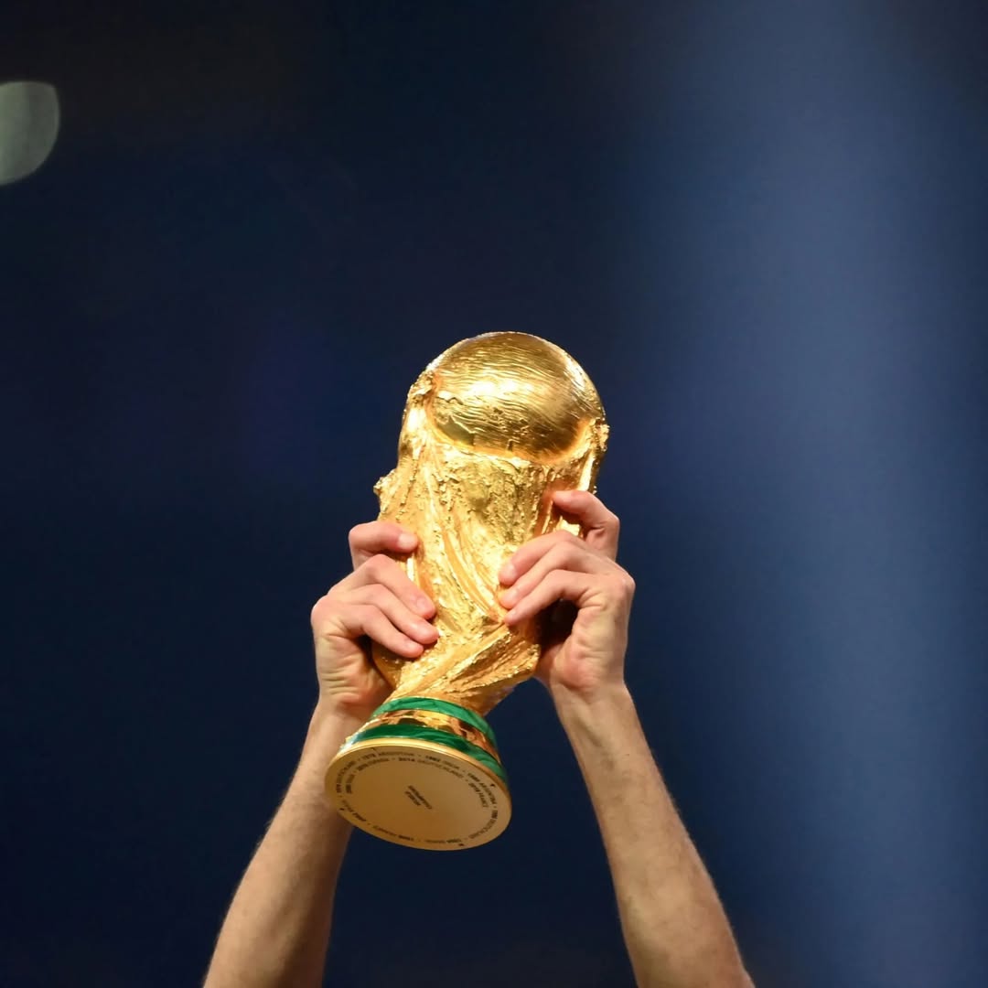 DavidMorales911's tweet photo. Las semifinales de esta Copa del Mundo tendrán 4 campeones mundiales.

🏆 Argentina
🏆 Francia
🏆 Inglaterra
🏆 España

Última vez que ocurrió fue en 1990

🏆 Argentina
🏆 Italia
🏆 Inglaterra
🏆 Alemania https://t.co/RYL6iFyFeQ
