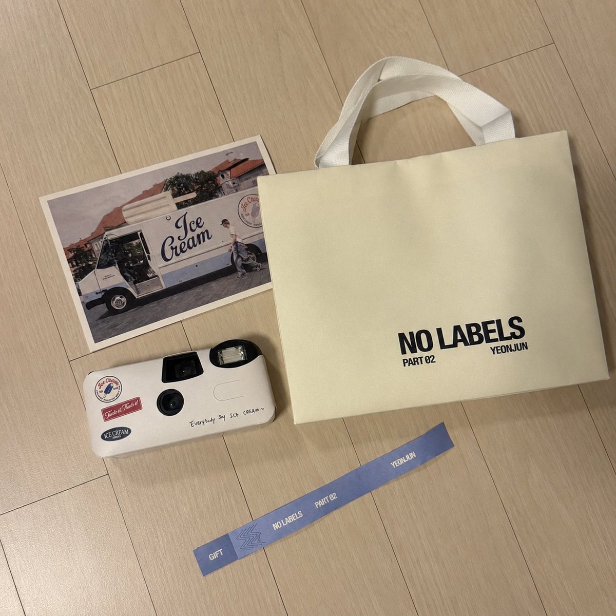 ming198410's tweet photo. 투바투 연준 릴파 릴리즈파티 역조공 양도합니다

카메라 + 엽서 + 쇼핑백 세트 일괄로 판매합니다
가격은 16.0 ~ 20.0 사이로 생각하고 있습니다. (조율 가능)

디엠 주세요! ⭕️ https://t.co/yodrIFB1NX