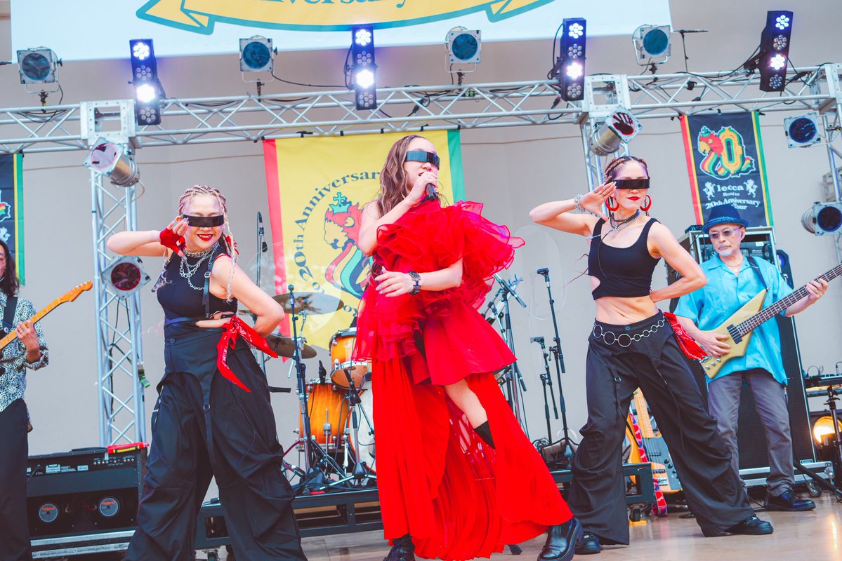 lecca_info's tweet photo. ＼🎙️ライブレポート公開🎙️／

2026.06.28(日)
lecca 20th Anniversary Live “Dreamers”

関西プレスさんにてlecca20周年記念公演のライブレポートが公開❤️‍🔥

"あの日をもう一度。"
ぜひご覧ください！

レポートはこちら🎙️
https://t.co/jmOOyePbZB
#lecca20th

📷photo by ハヤシマコ https://t.co/KSKkIGz7UD