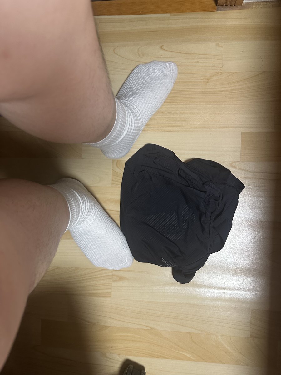 Erge199's tweet photo. 胖胖每天下班回家第一件事，脱光光！ https://t.co/1J41EaQzV7