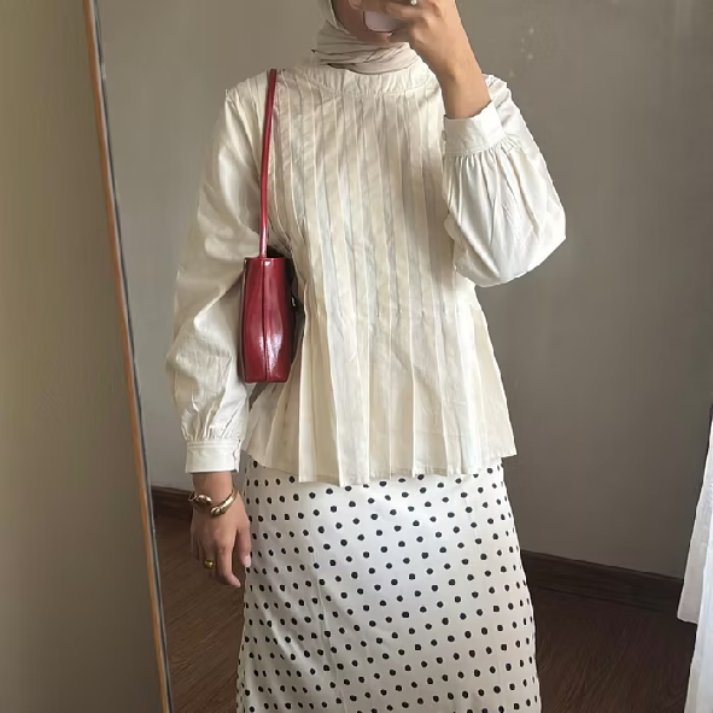 ssupsyaaa's tweet photo. these pleats blouses are too pretty to skip 

— a thread https://t.co/tKbqIHiRQ6