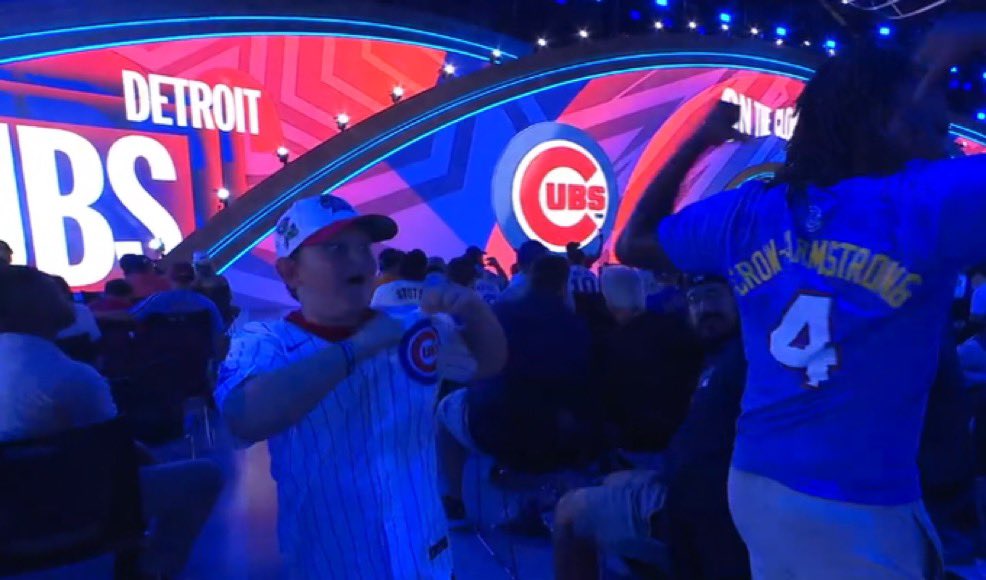 JeffDLowe's tweet photo. Will pile on with this one: DETROIT CUBS https://t.co/2mtsxngQXK