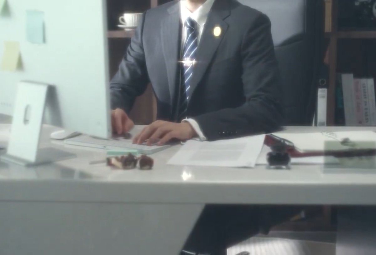 bunnymmon's tweet photo. I met with tons of people who wear suits but they could never be ✨ Artem Wing ✨ https://t.co/TwSNmIAL6P