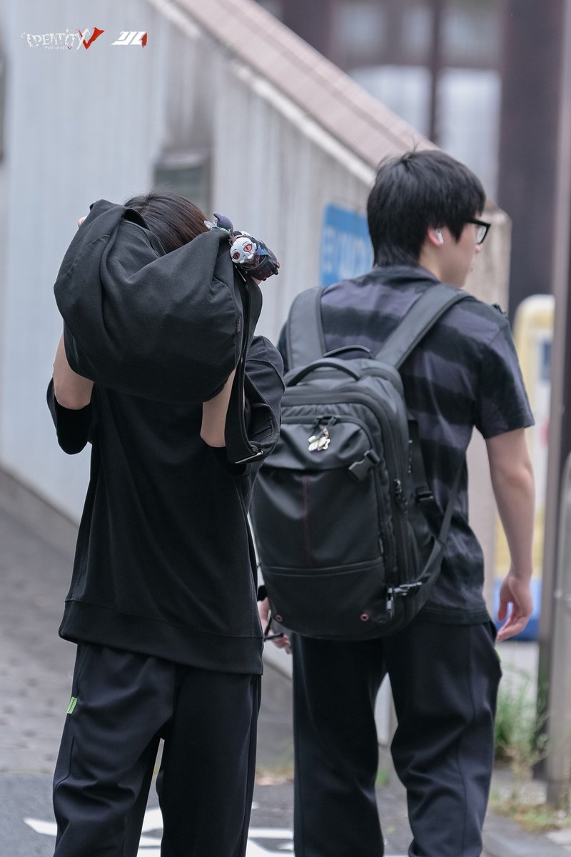 IdentityVChamp's tweet photo. #第五人格IJL
Passions for V · 2026 Summer⛪️
レギュラーシーズンDay12
出勤写真

ZETA

Live Now↓
https://t.co/JkVAyLvQOV

#第五人格
#IdentityV https://t.co/JYTXK2pseZ