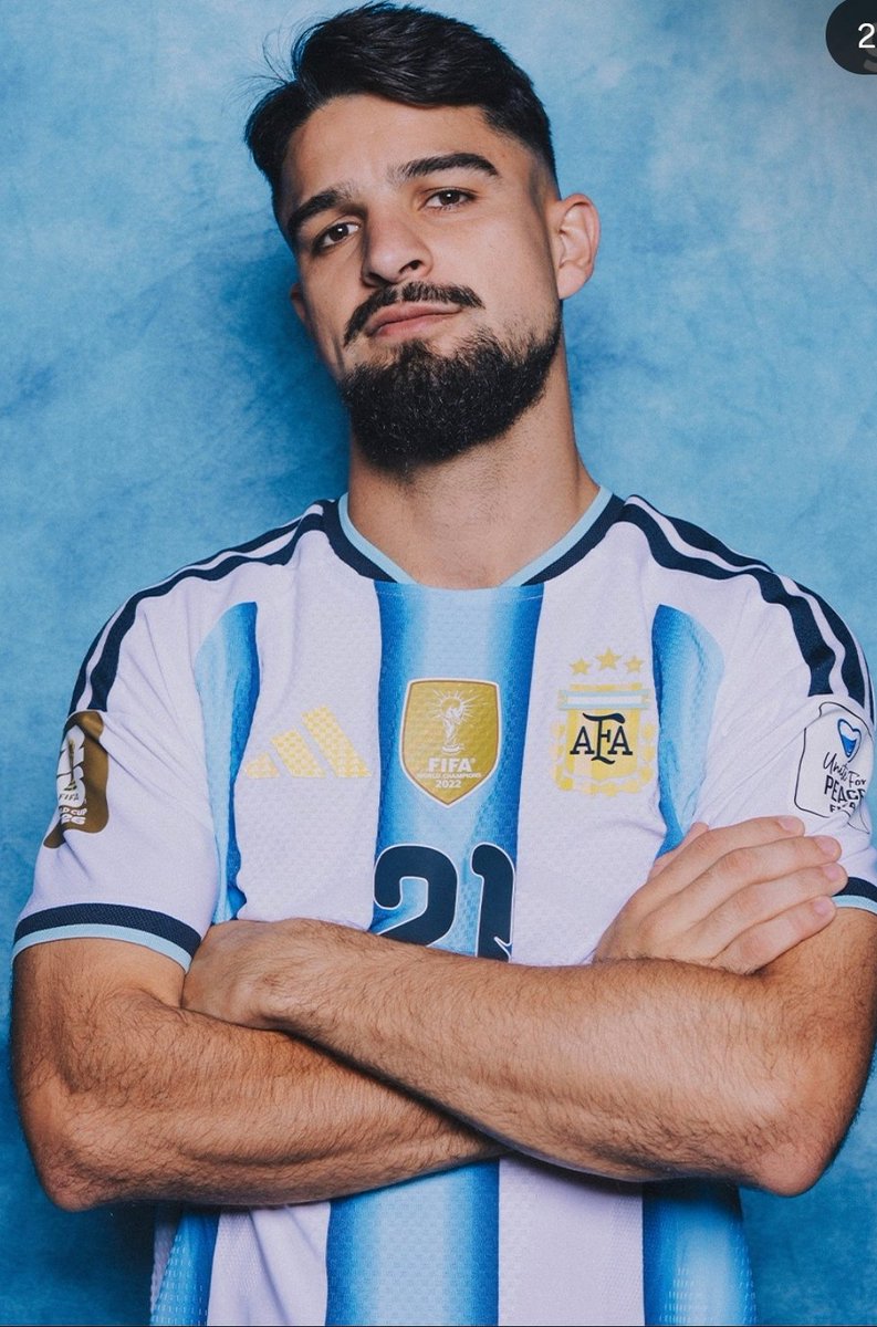 Palestra_News_'s tweet photo. FLACO LOPEZ GENIO 

Senhoras e senhores

O craque do Palmeiras entrou para decidir para a Argentina 

O atacante do Verdão simplesmente garantiu a classificação para os hermanos

Achou uma assistência GENIAL

E praticamente classificou a Argentina para a semifinal da Copa

José Manuel Alberto López