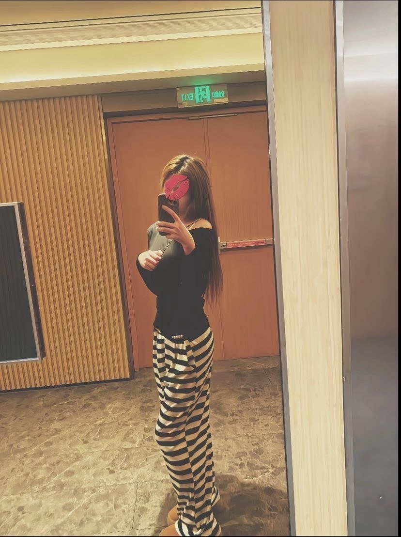 LinhiMy9h's tweet photo. #西安

得🎈吃💋🔜：@choibaby333（截图界面或转发帖子快速通过）

你根本不了解我，但你很有眼光

西安 https://t.co/nmATylnYoR
