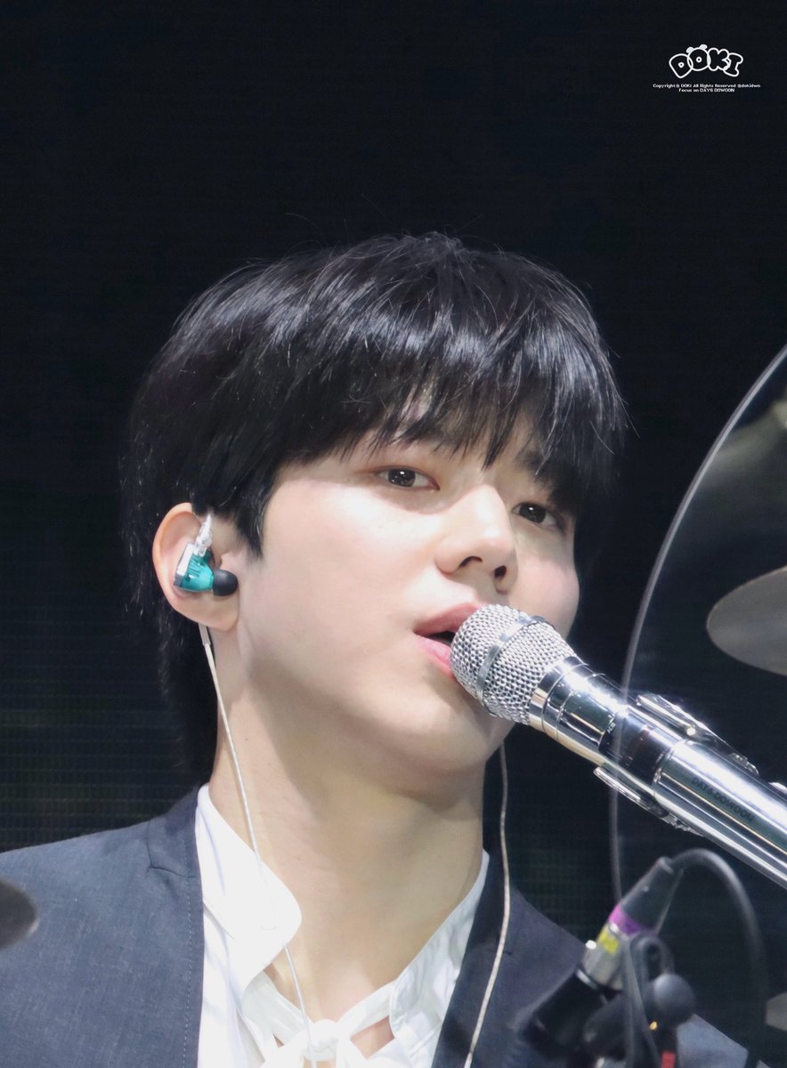dokidwn's tweet photo. 250315 FOREVER YOUNG in GWANGJU

#데이식스 #day6 #도운 #윤도운 #dowoon https://t.co/zMEgsCTVv2