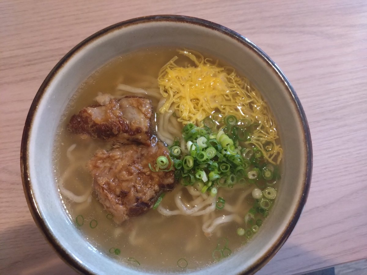 MitsuGinoza's tweet photo. 本日の沖縄そば巡りは「おきなわすばやぁ太陽みどり町店」です。
本日も良い出会いでした。
＃おき��わそばスタンプラリー https://t.co/SDwIazeq9E