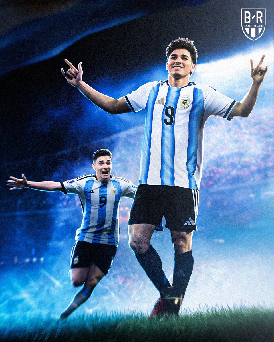 MrBarry09's tweet photo. JULIÁN ALVAREZ PUTS ARGENTINA BACK ON TOP.

Another big World Cup moment for La Araña https://t.co/DAPIkv3Oui