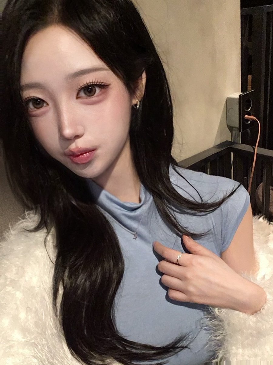 im38214390's tweet photo. 냥 

#셀카 #몸매 #귀여워 https://t.co/IutNhWPG8B