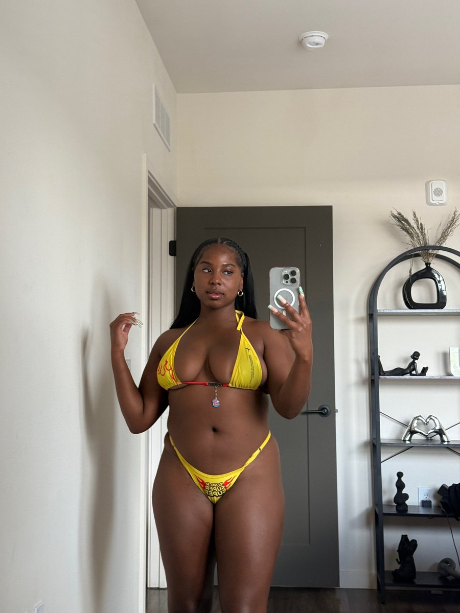 jiggyjayy2's tweet photo. Super P*ssy https://t.co/k8Klhgca6C