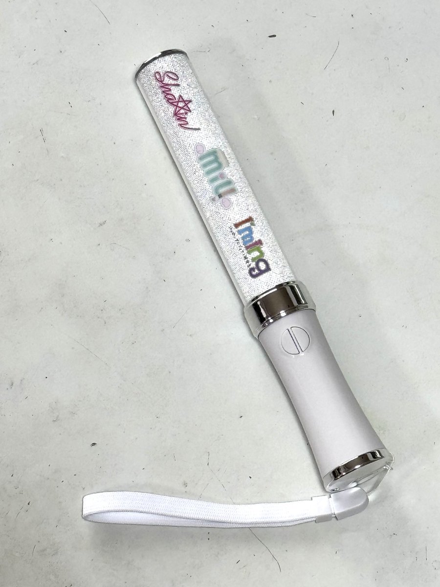 okj_opachan's tweet photo. アイドルの世界は、#推し武道 のドラマ撮影のエキストラから入った、という変わり種ですが、#onefive、#shain を通じて色んな方と巡り会え、幸せでした‼️
#chamjam のペンライトは、実際に撮影でしようしたものが売られていて、即、買った覚えがあります😅
#推しが武道館行ってくれたら死ぬ https://t.co/lrxGBwmEIE